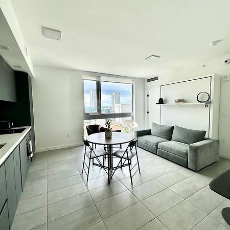 2 Bedrooms Design Condo Downtown Miami Pool And Gym Bagian luar foto